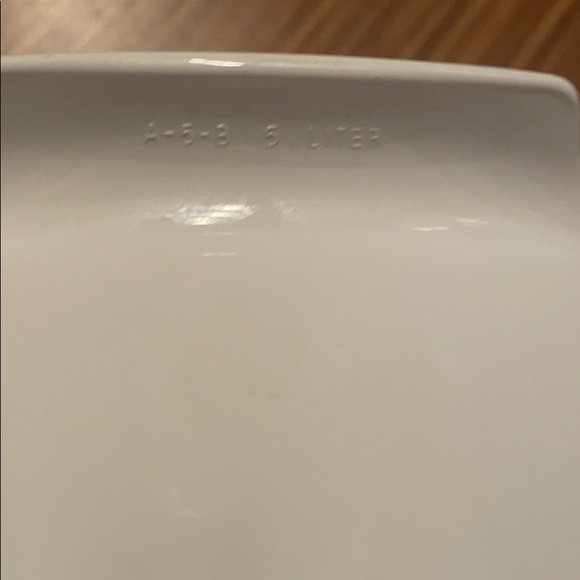 Vintage Corning just white 5L casserole with Pyrex lid - Picture 9 of 16